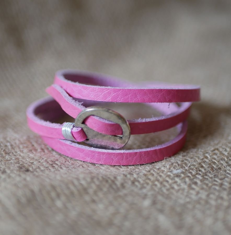 Læderarmbånd Fuchsia fin tredobbelt tur