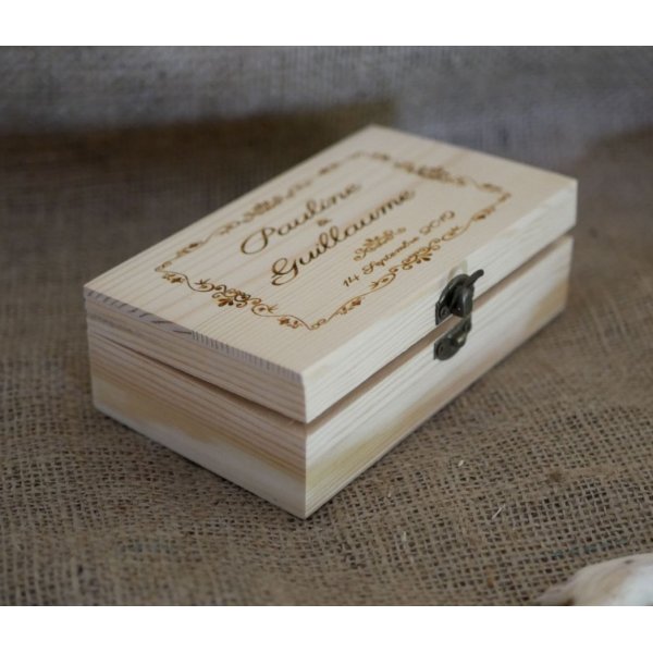 Personaliseret graveret tr&aelig;kasse