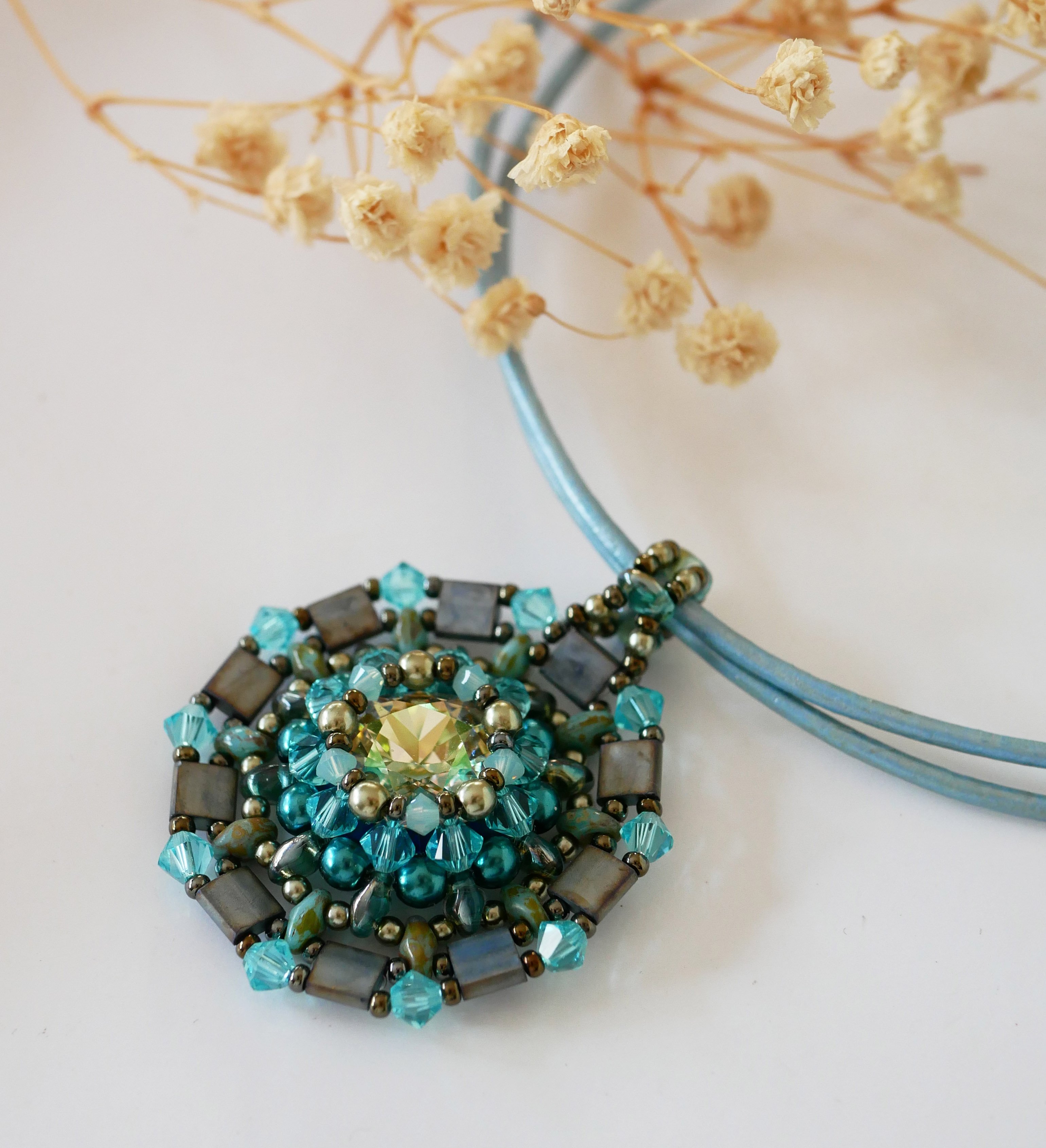 Vedh&aelig;ng halsk&aelig;de Twina Turkis gr&oslash;n